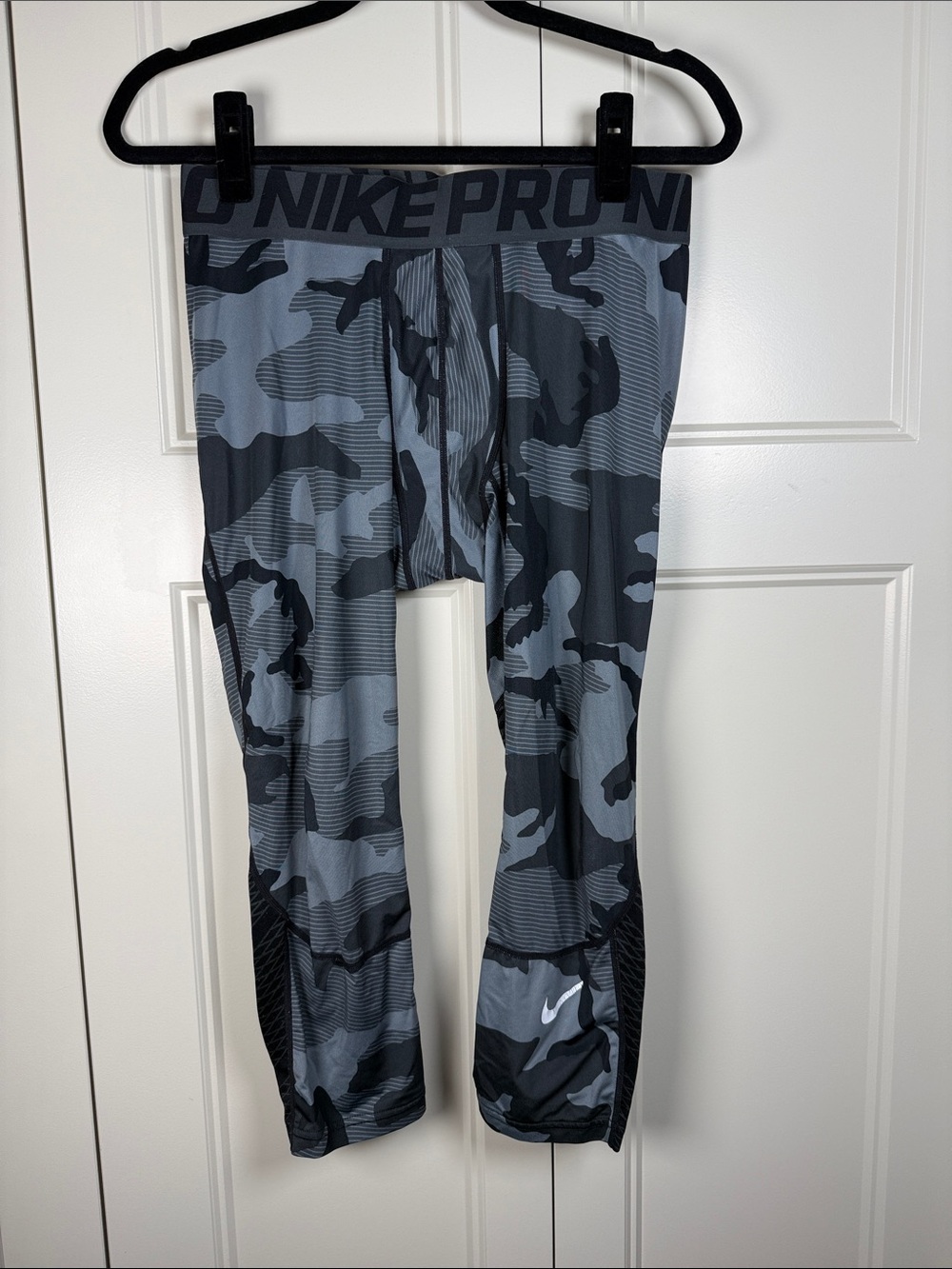 Nike Pro Hypercool AOP 3/4 Compression Tights Men’s L Black Gray Camo 801252-010